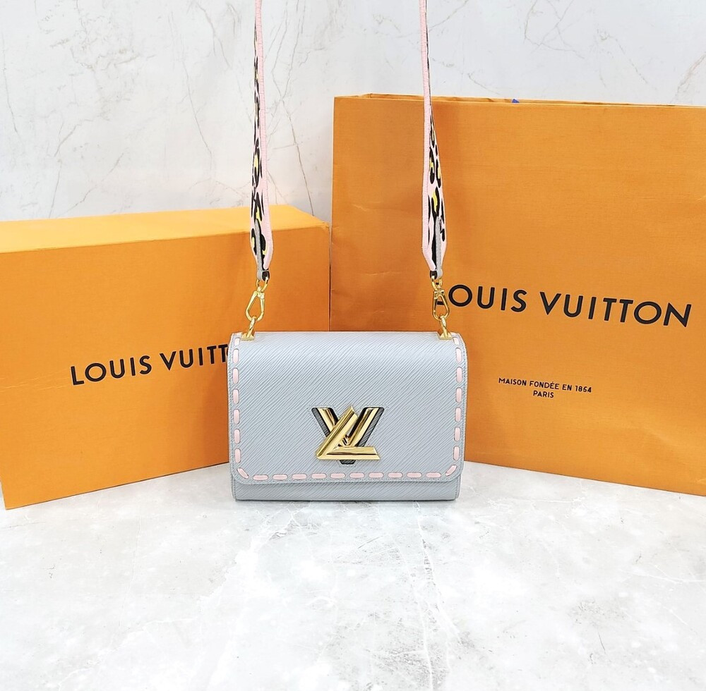 [럭스유] 루이비통 에피 트위스트 캡슐 컬렉션 스티치 크로스백 M58606