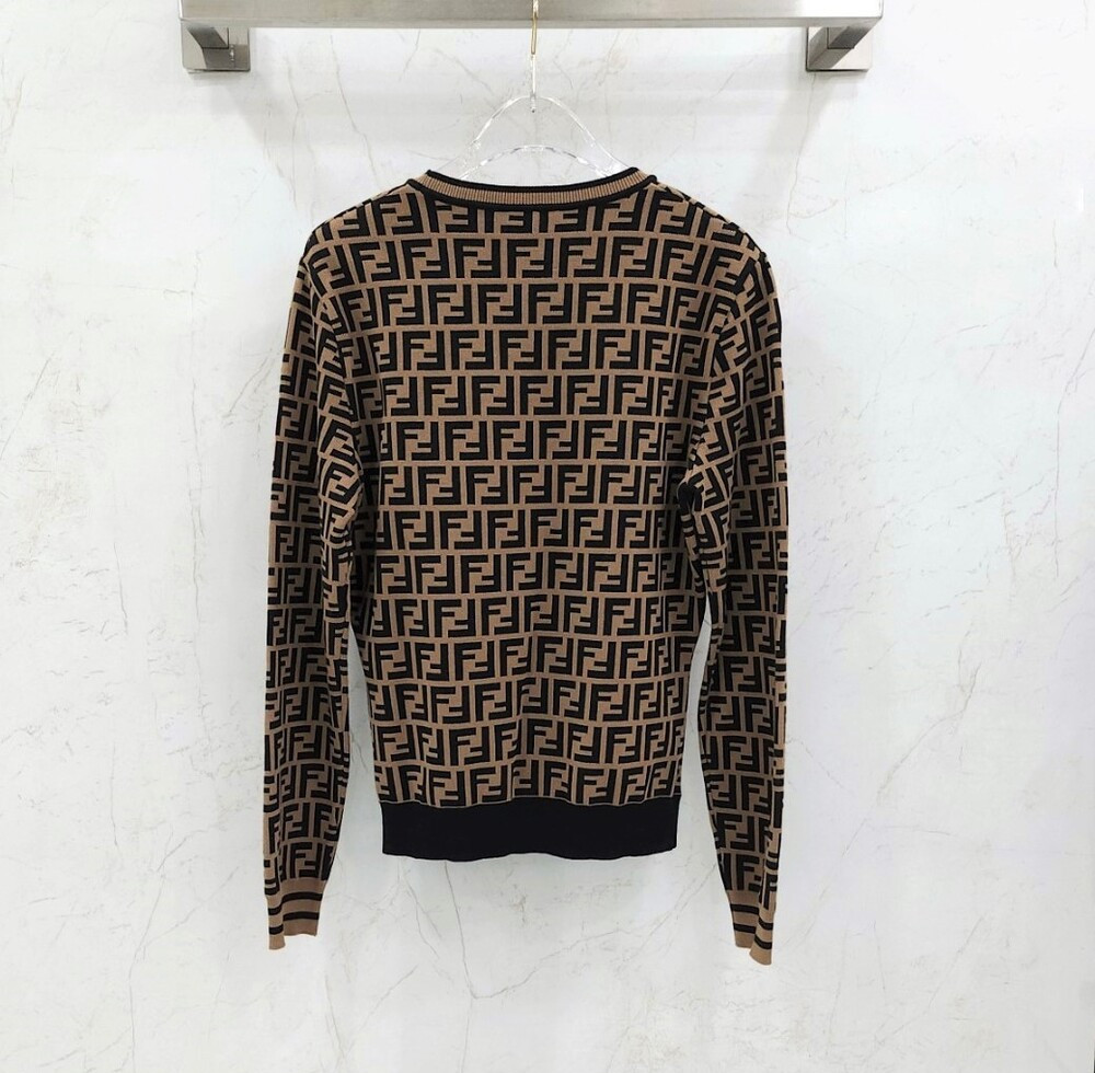 [럭스유] 44 / 펜디 FF 모티프 비스코스 니트 FZY703