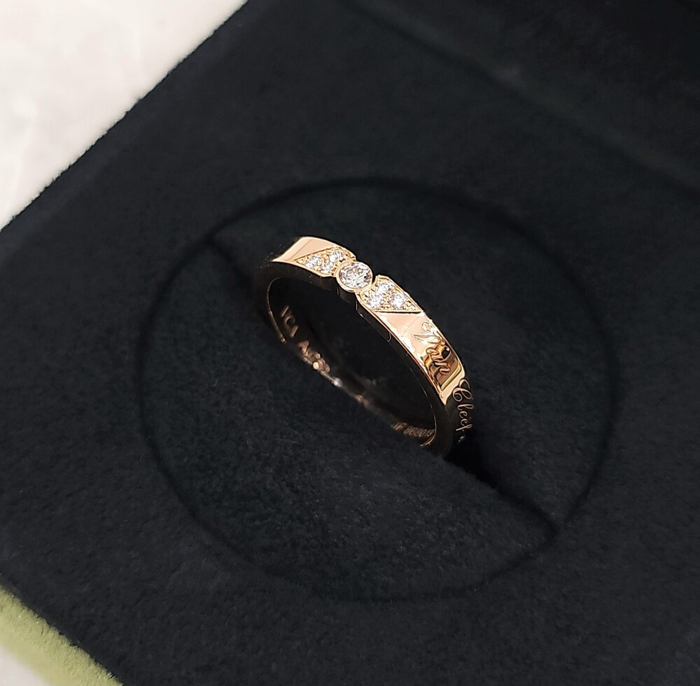 [럭스유] 반클리프앤아펠 뚜쥬르 시그니처 에또왈 웨딩 밴드 50호 VCARP7RE00