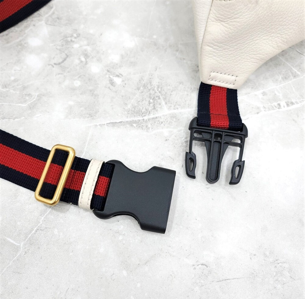 [럭스유] 구찌 띠로고 삼선 레더 힙색 530412