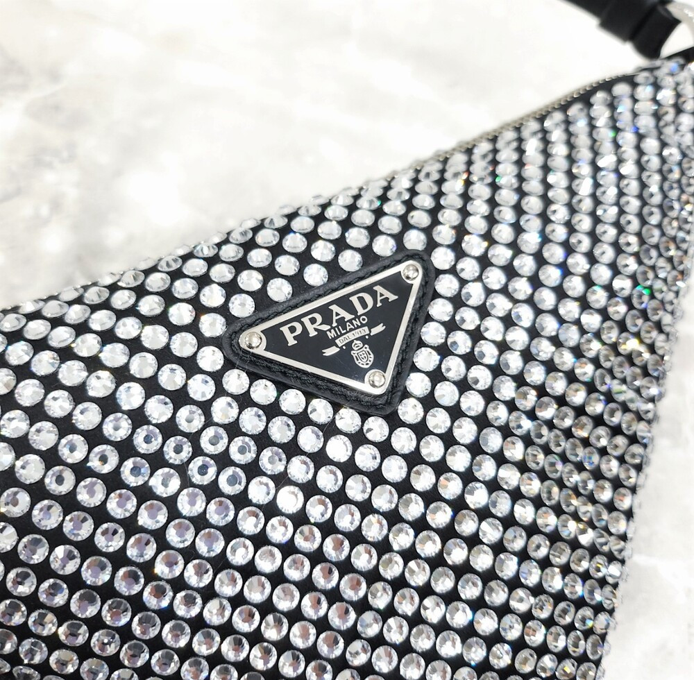 [럭스유] (새상품) 프라다 크리스탈 스터드 새틴 파우치