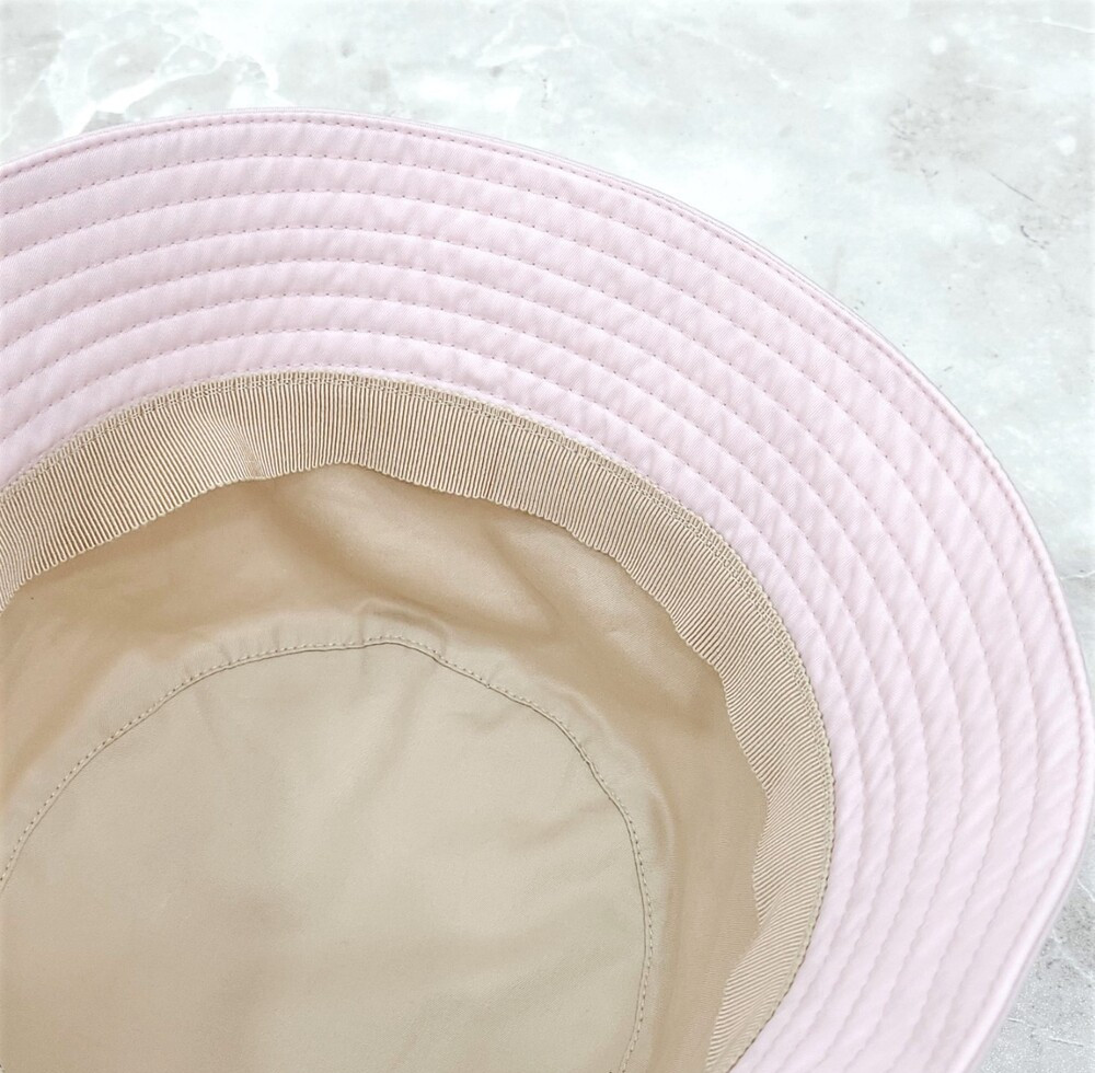 [럭스유] (새상품) 프라다 핑크 리나일론 메탈로고 버킷햇 M 1HC137