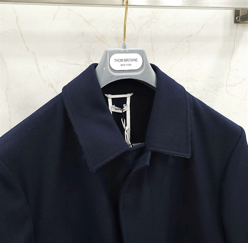 [럭스유] (새상품) 1 / 톰브라운 싱글 브레스티드 삼선 울 코트 MOU559A