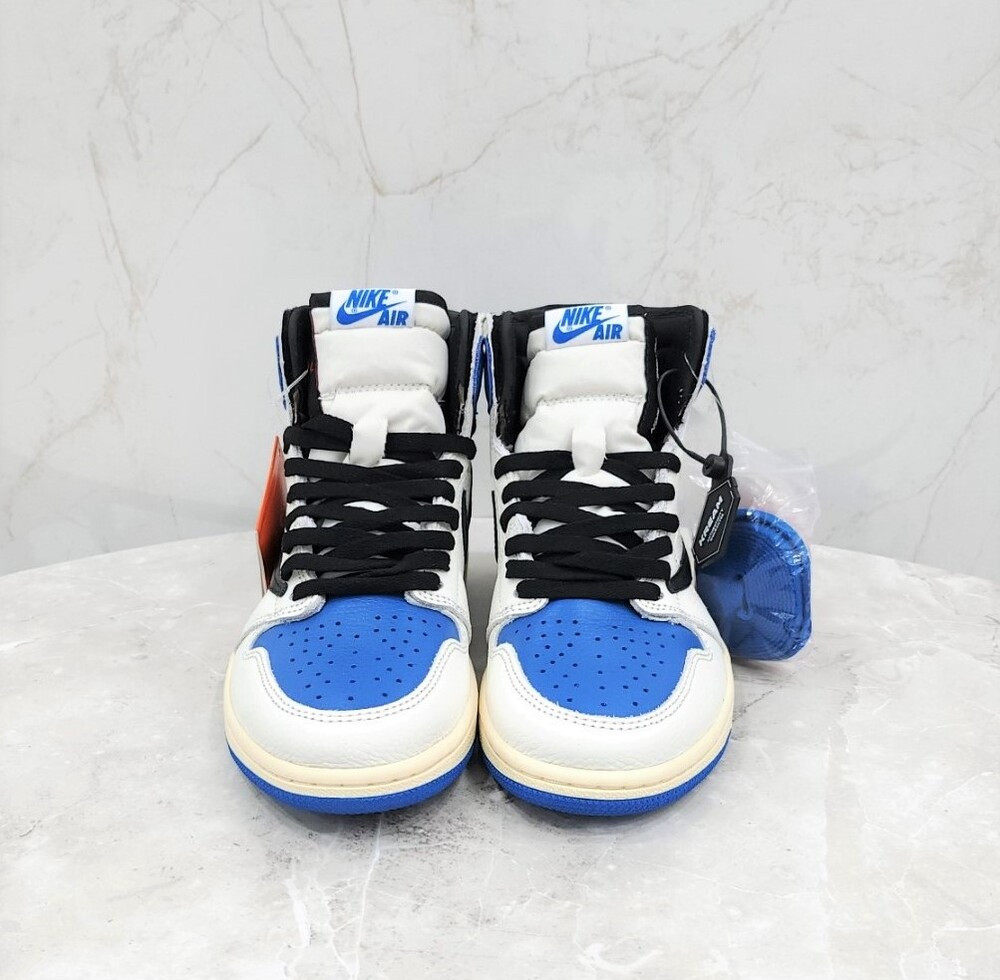 [럭스유] UK7 / 나이키 X 트래비스 스캇 프라그먼트 조던1 하이OG