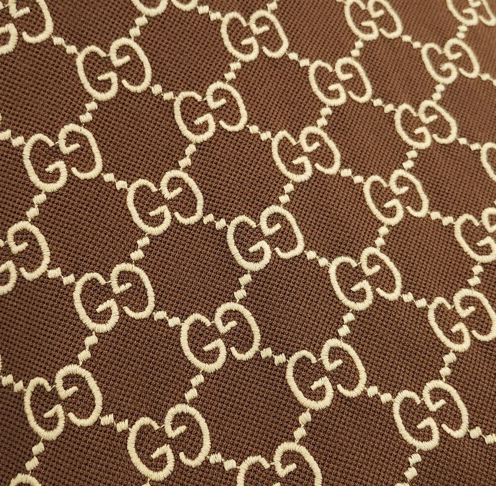 [럭스유] L / 구찌 브라운 GG 슈프림 자수 패턴 카라티
