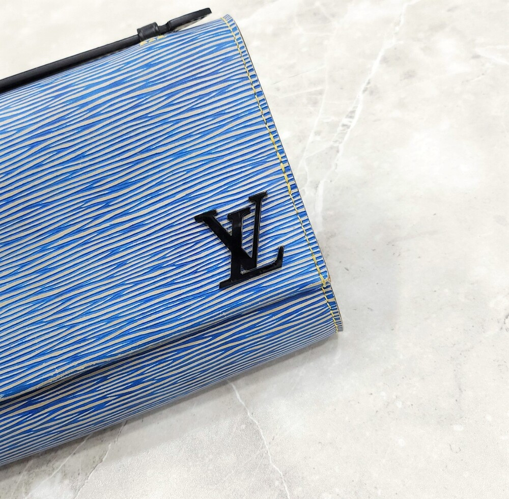 [럭스유] 루이비통 에피 클레리 클러치 크로스백 M54539