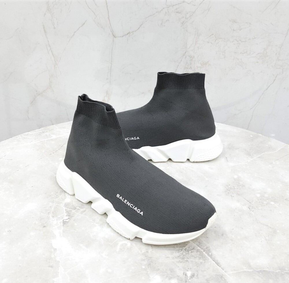 [럭스유] (새상품) 41 / 발렌시아가 스피드러너 스니커즈 다크그레이