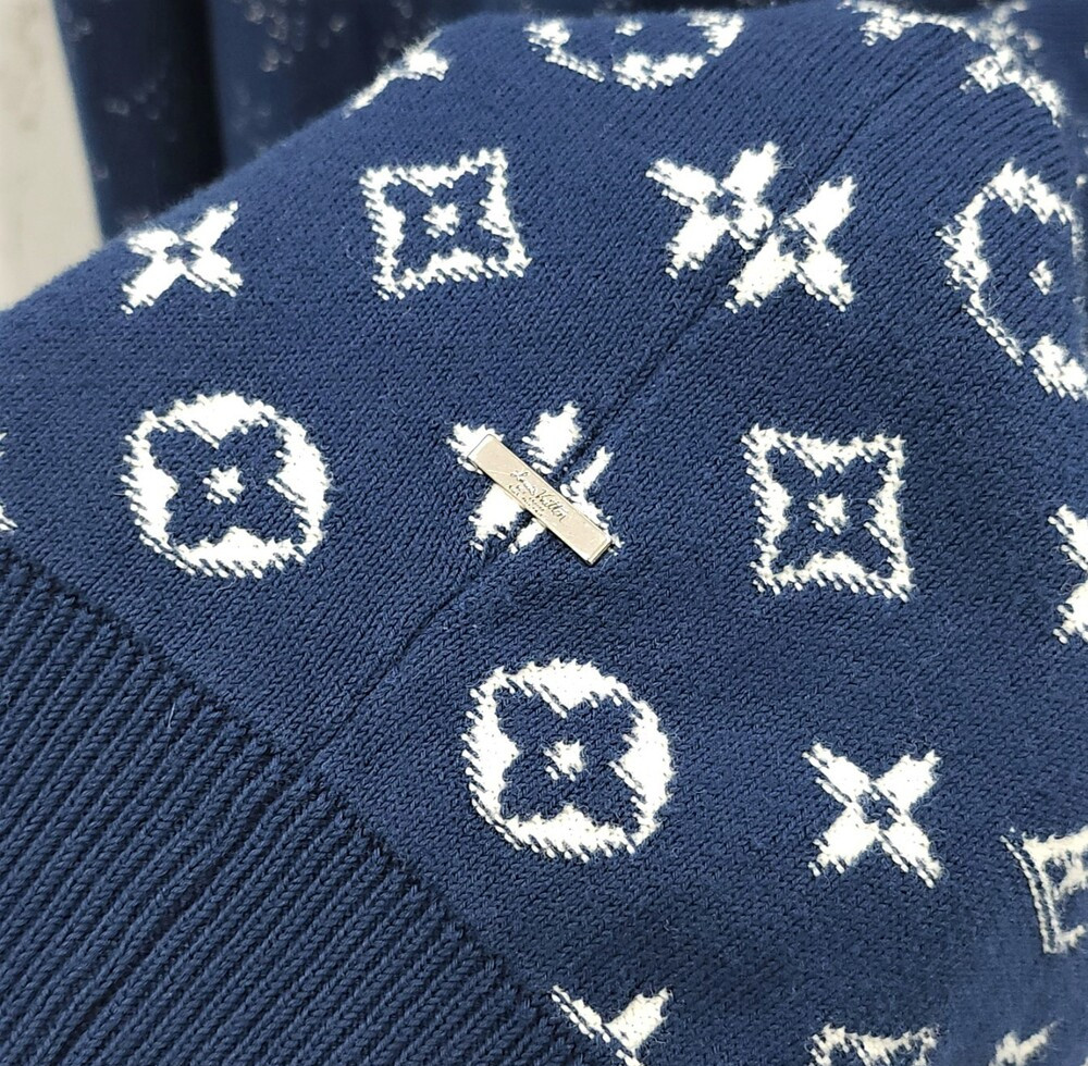 [럭스유] XL / 루이비통 모노그램 그라데이션 니트