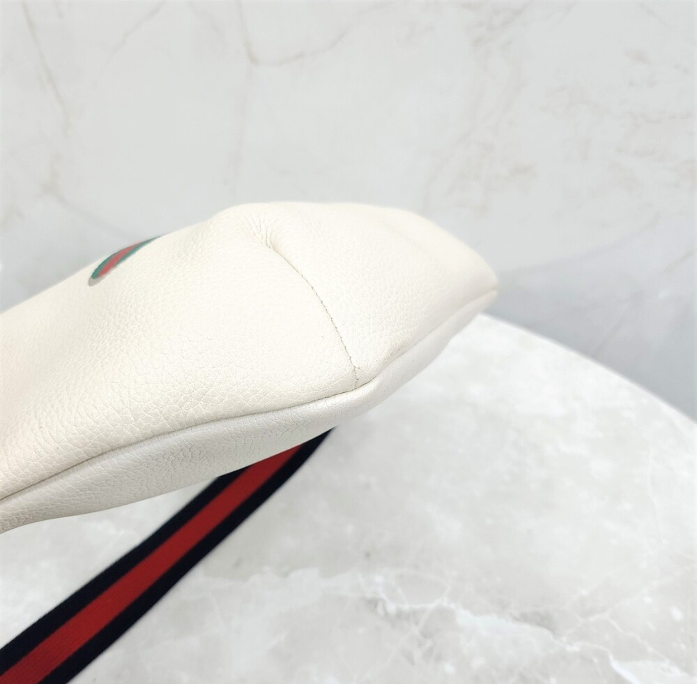 [럭스유] 구찌 띠로고 삼선 레더 힙색 530412