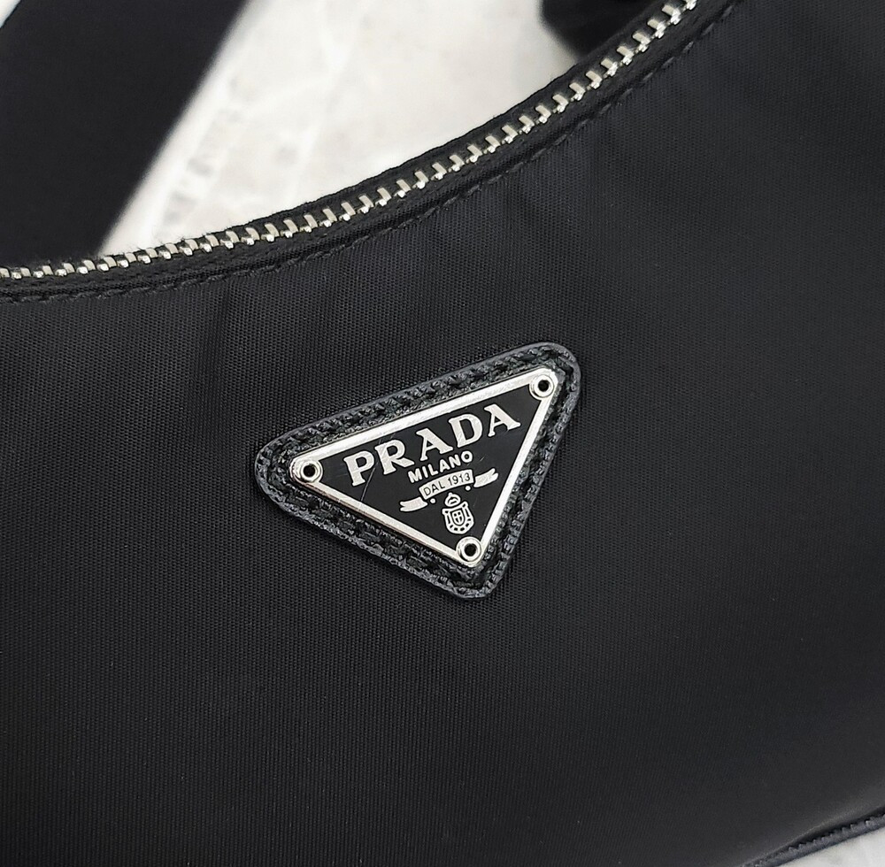 [럭스유] 프라다 리에디션 2005 리나일론 숄더백 1BH204