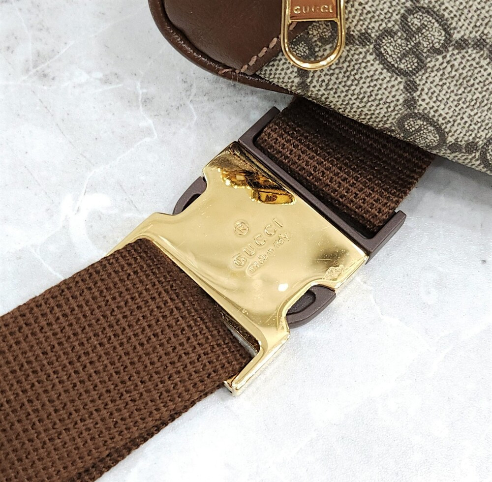 [럭스유] 구찌 GG 수프림 캔버스 브라운 레더 힙색 733240