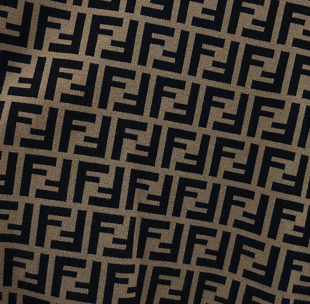 [럭스유] 44 / 펜디 FF 모티프 비스코스 니트 FZY703