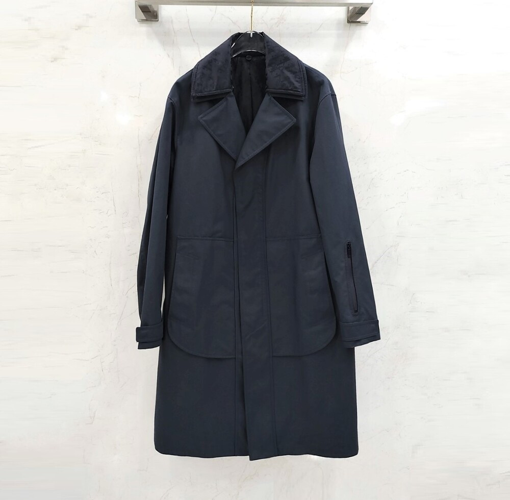 [럭스유] 48 / 디올 오블리크 자카드 탈착식 카라 테크니컬 롱 코트 113C305A4530