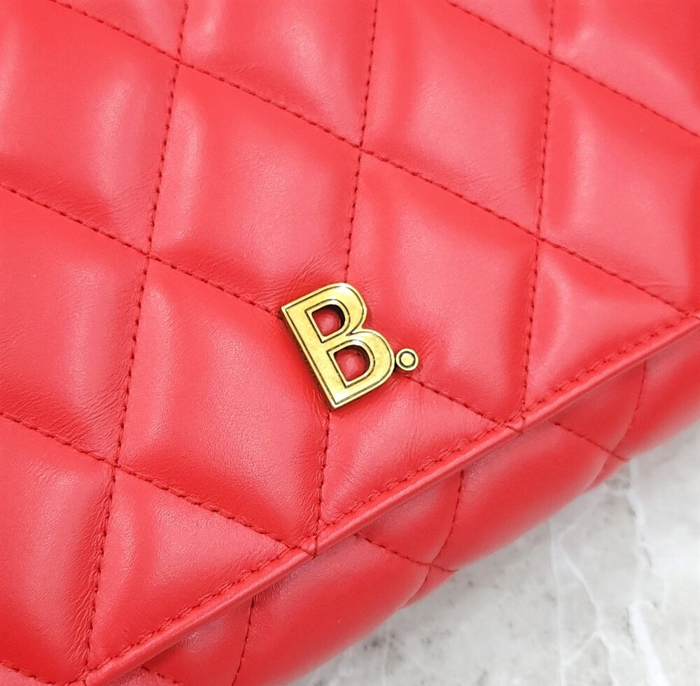 [럭스유] 발렌시아가 B 퀄팅 미디움 레더 숄더백