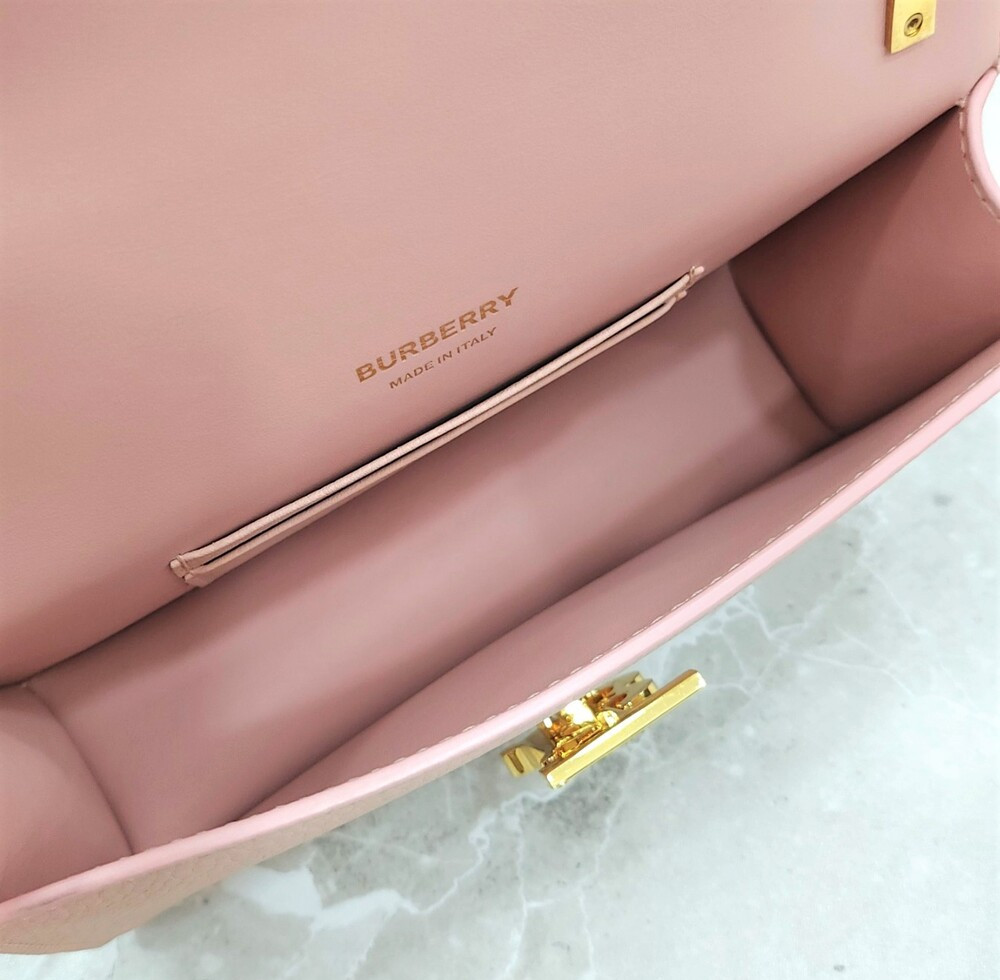 [럭스유] (새상품) 버버리 미니 TB 레더 크로스백 핑크 8063128