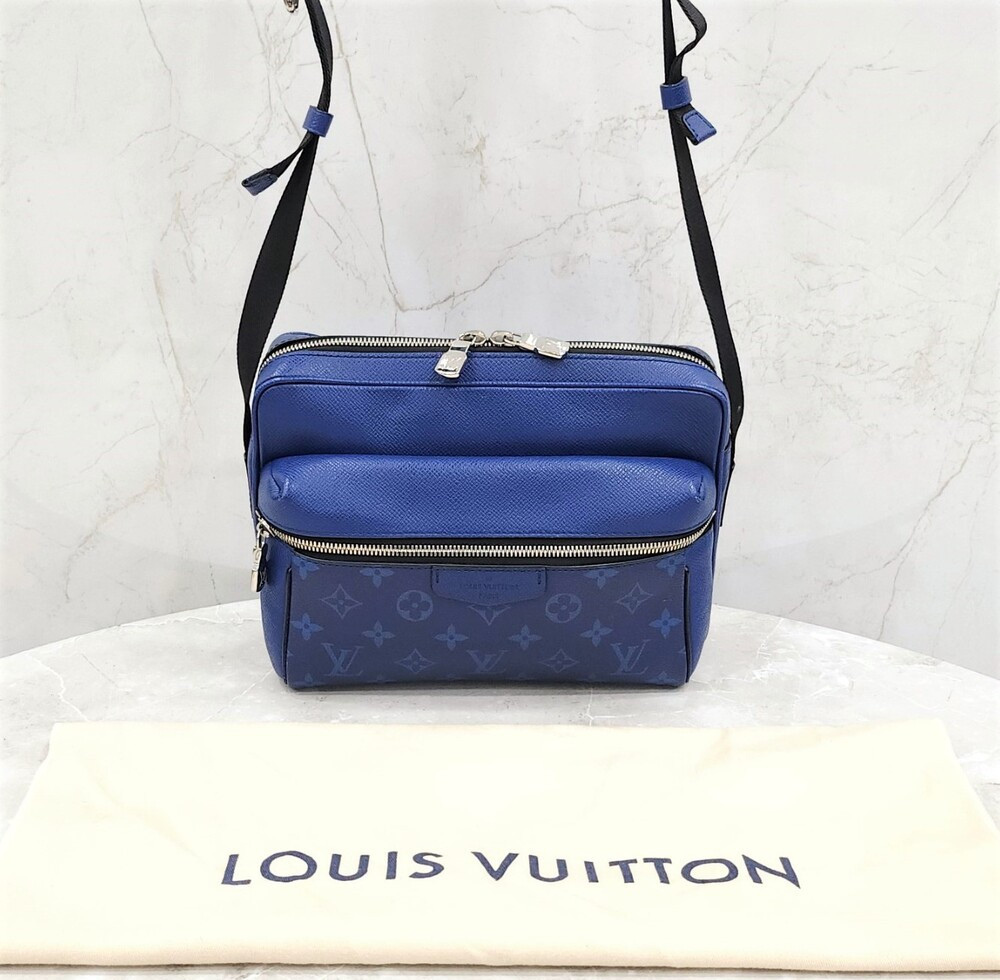 [럭스유] 루이비통 모노그램 아웃도어 메신저 크로스백 M30242