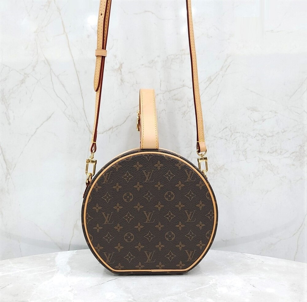 [럭스유] 루이비통 쁘띠뜨 부아뜨 샤포 크로스백 M43514