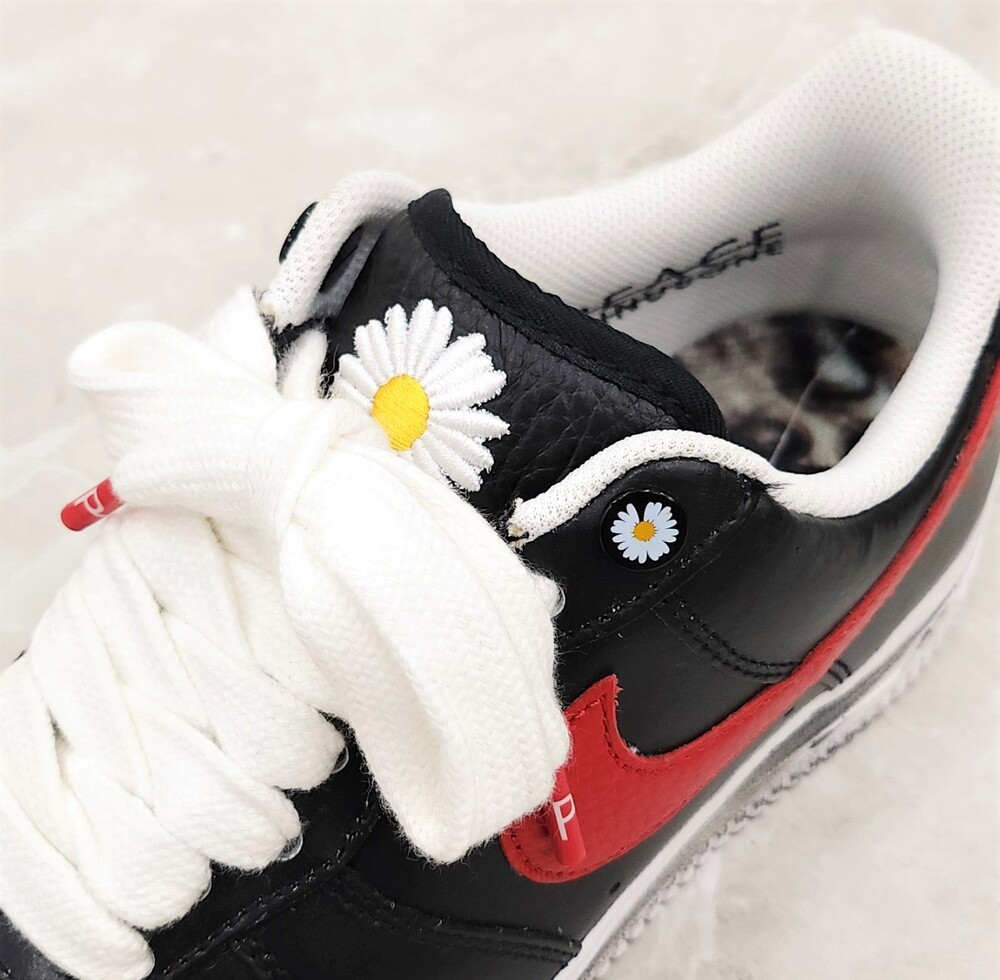 [럭스유] (새상품) US8.5 / 나이키 X 피스마이너스원 에어포스1 파라노이즈 레드