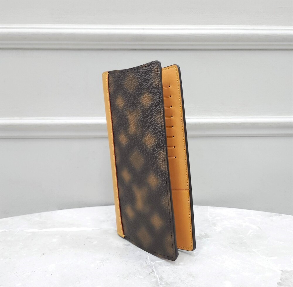 [럭스유] 루이비통 디스이즈낫 모노그램 브라짜 장지갑