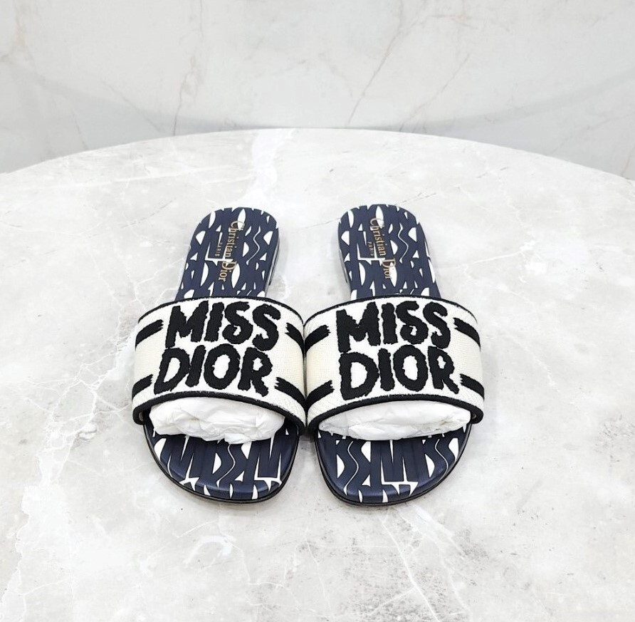 [럭스유] 38 / 디올 미스 디올 자수 코튼 뮬 슬리퍼 KCO109EZO68B