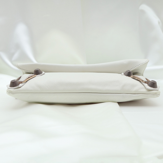 Balenciaga(발렌시아가) 186182 화이트 램스킨 자이언트 골드 엔벨로프 클러치