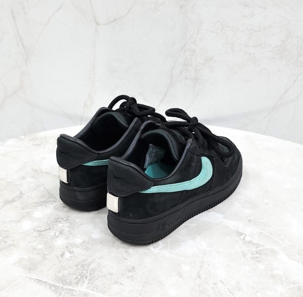 [럭스유] 230 / 나이키 X 티파니앤코 에어포스1 로우