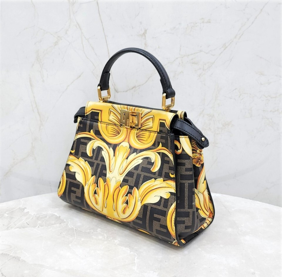 [럭스유] 펜디 X 베르사체 FF 펜다체 피카부 토트 숄더백 8BN321