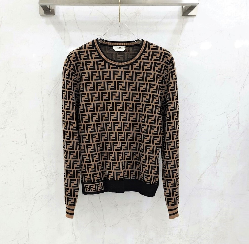 [럭스유] 44 / 펜디 FF 모티프 비스코스 니트 FZY703