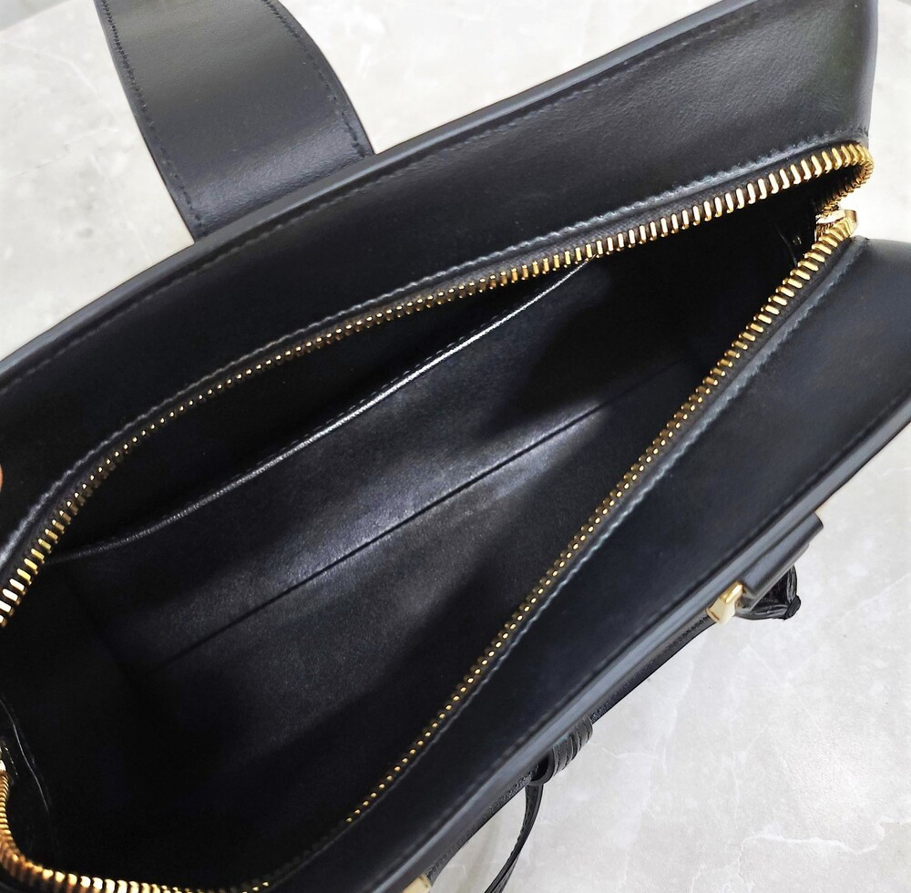 [럭스유] 생로랑 모노그램 카바스 토트 숄더백 568853