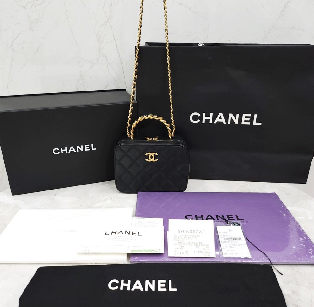 [럭스유] 샤넬 체인 베니티 코스메틱 스몰 탑핸들 백 AS3318