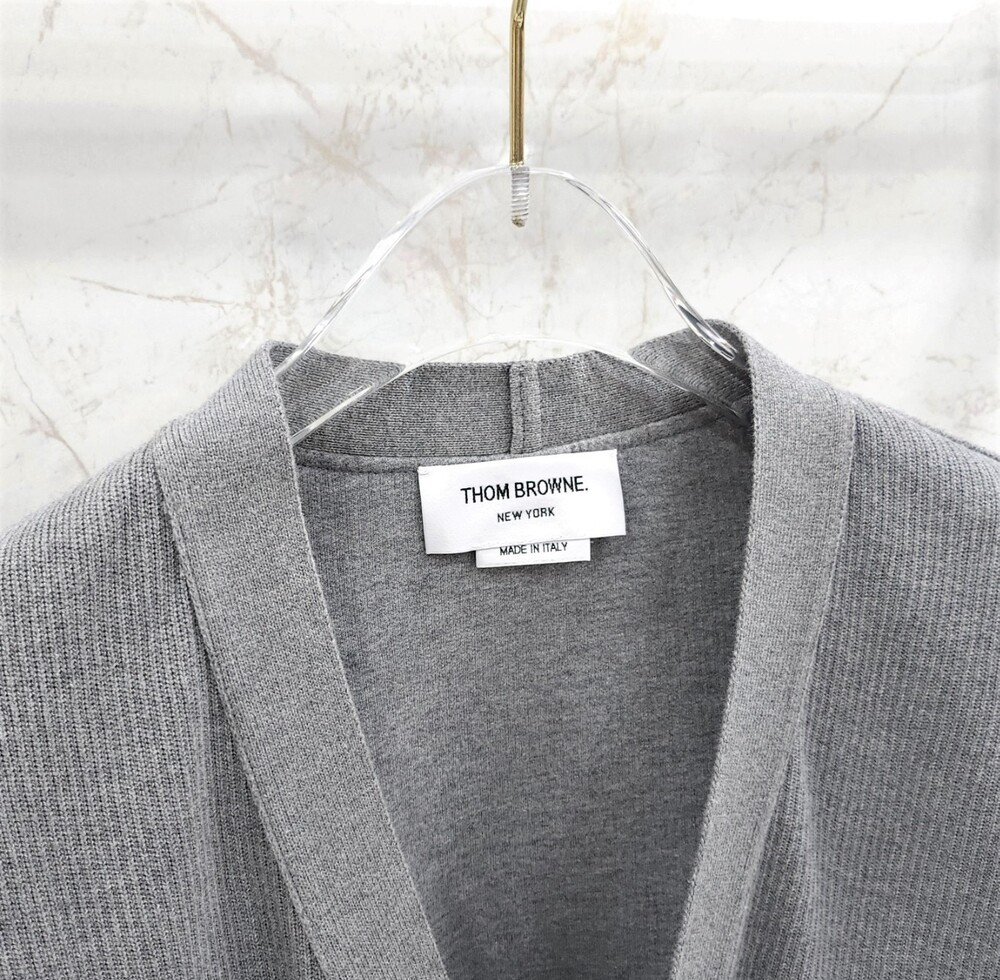 [럭스유] 3 / 톰브라운 4바 브이넥 코튼 가디건 MJT513A