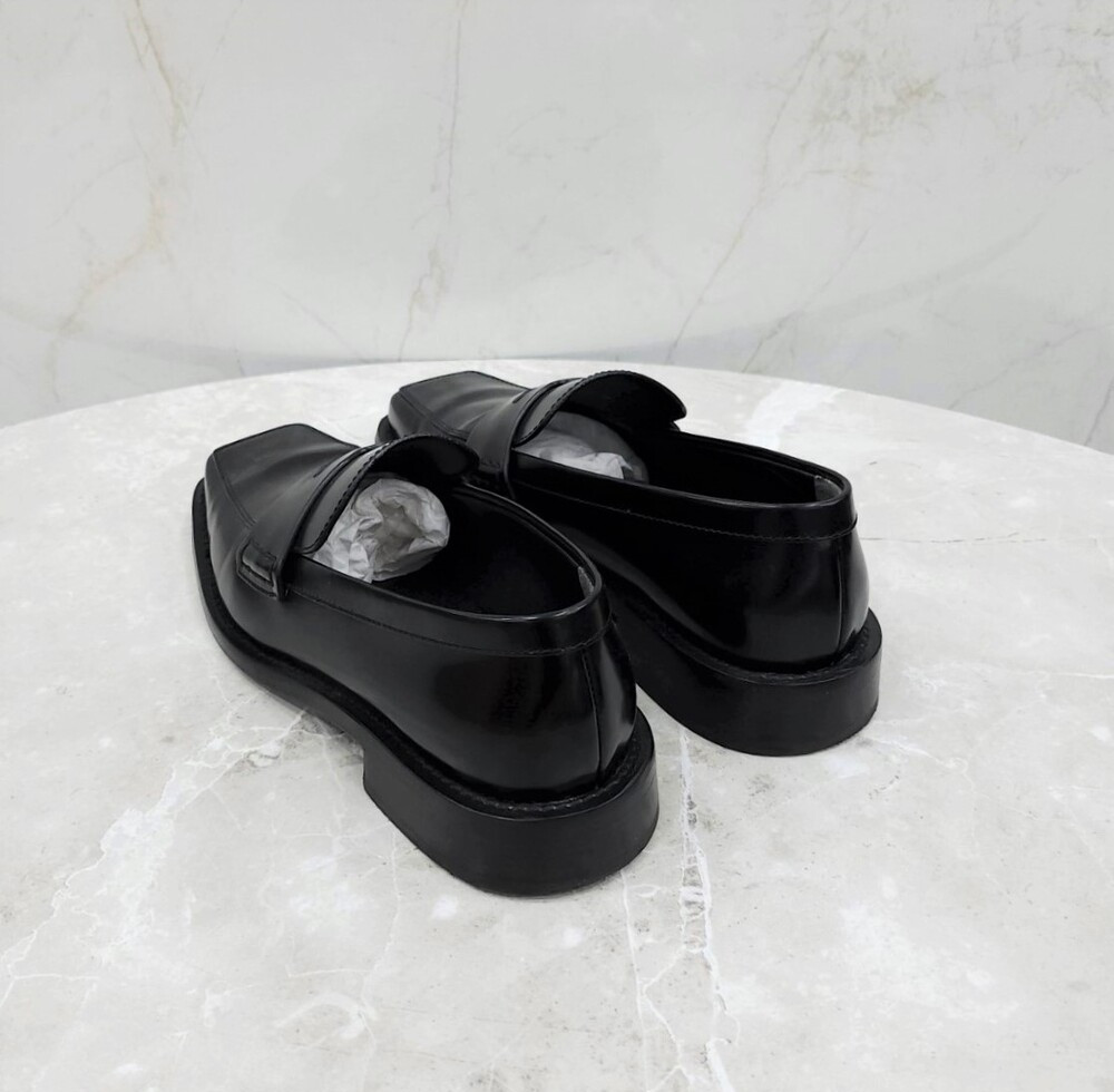 [럭스유] 36 / 루이비통 코넬리 라인 시그니처 플랫 로퍼