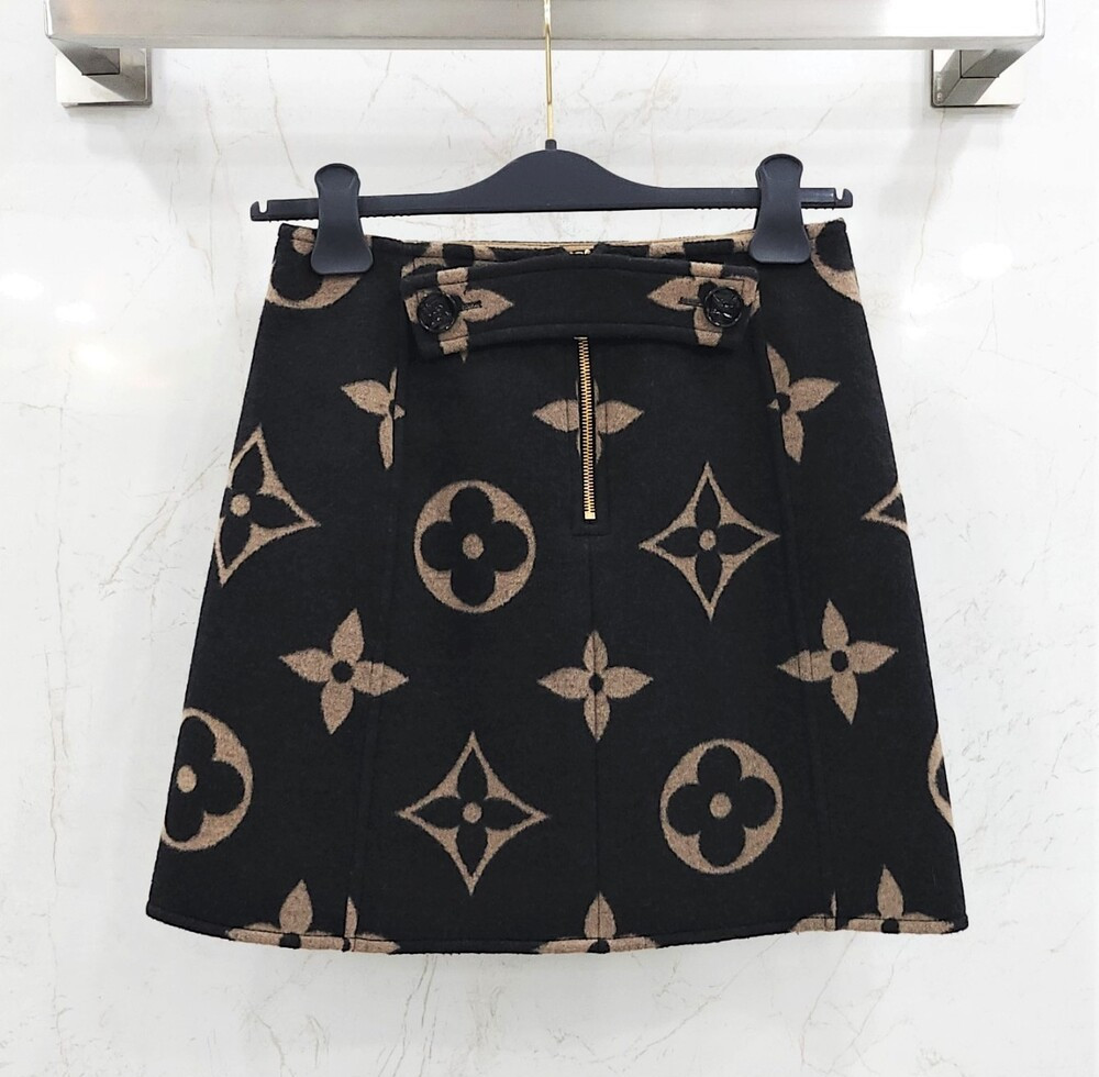 [럭스유] 34 / 루이비통 한정판 모노그램 스커트