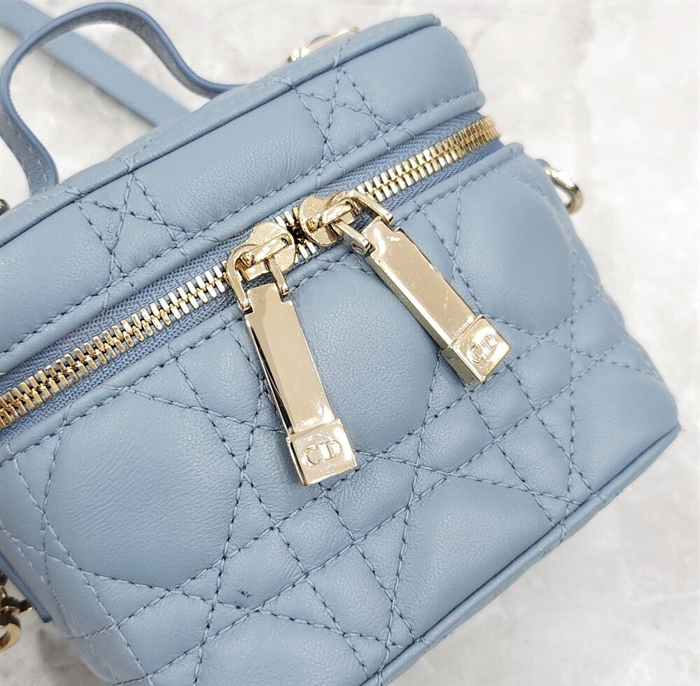 [럭스유] (새상품) 디올 까나쥬 레이디 마이크로 베니티 백 S0935ONMJ_M18B