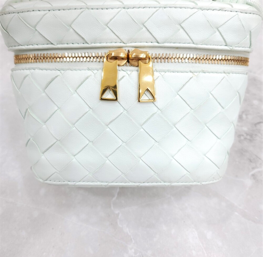 [럭스유] 보테가베네타 인트레치아토 미니 베니티 케이스 크로스백 743551