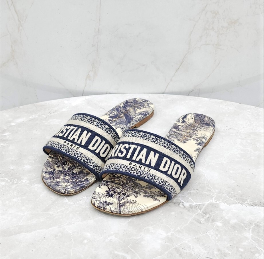 [럭스유] 37.5 / 디올 디웨이 뮬 슬리퍼 딥블루 KCQ209TJE