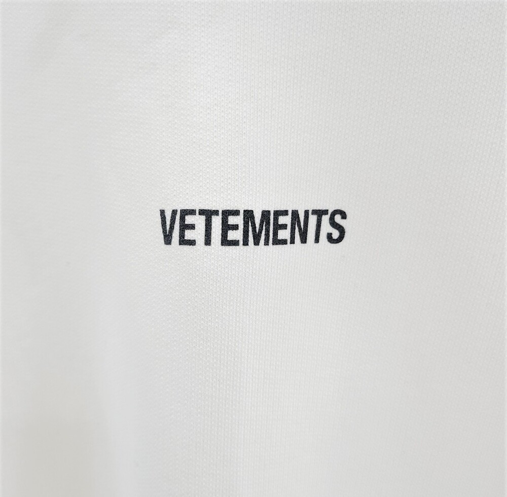 [럭스유] M / 베트멍 로고 패치 화이트 오버 후드티 UE51TR550W