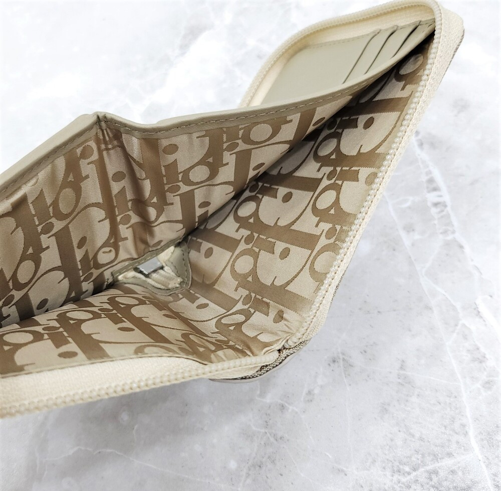 [럭스유] (새상품) 디올 바이 미스테리 팬치 지퍼 지갑 베이지 2ESBC092MRN