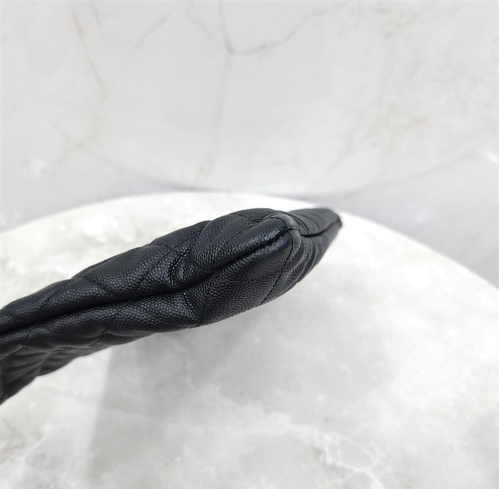 [럭스유] 샤넬 클래식 캐비어 클러치 라지 금장 A82552