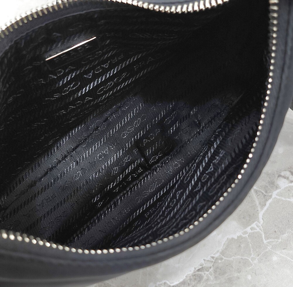 [럭스유] 프라다 리에디션 2005 리나일론 숄더 크로스백 1BH204