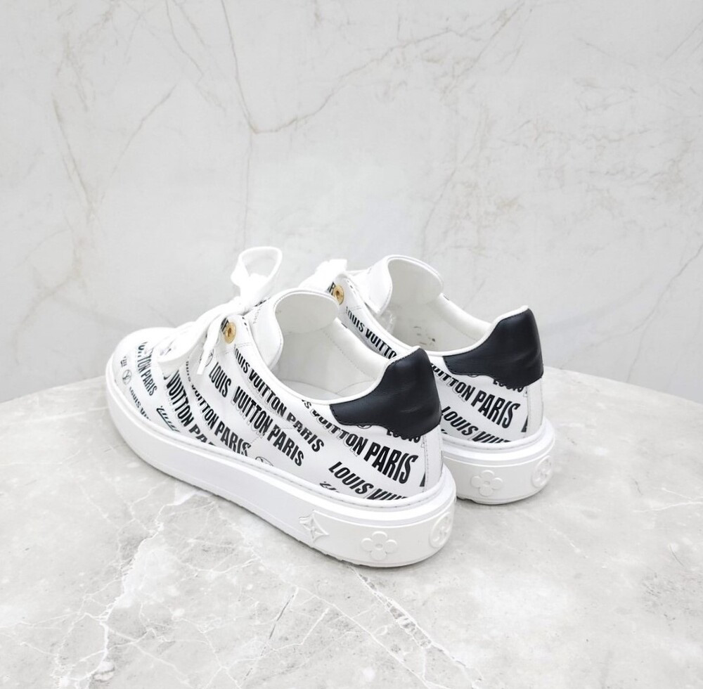 [럭스유] 42 / 루이비통 멀티로고 타임아웃 스니커즈