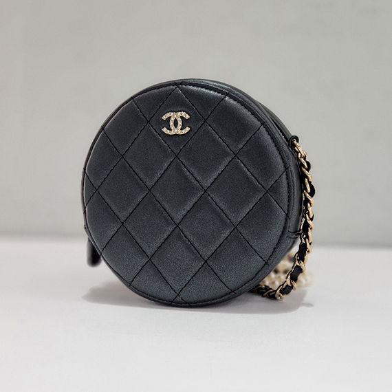 샤넬 램스킨 진주장식 체인 탬버린 동그리백 30번대