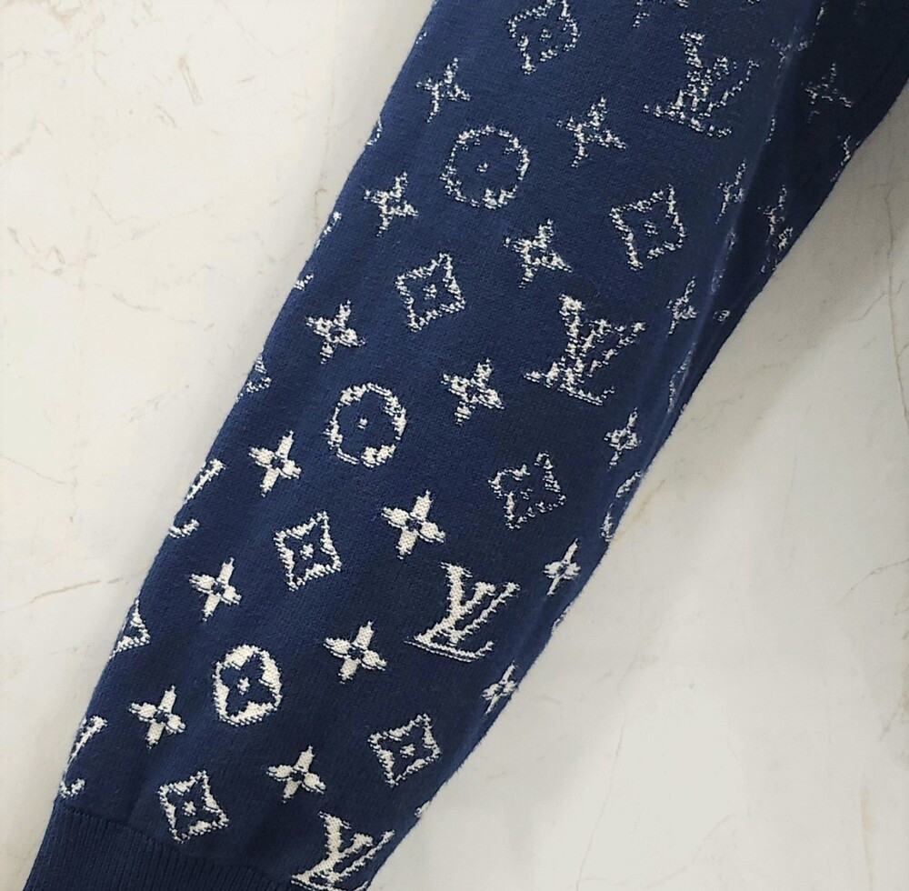 [럭스유] XL / 루이비통 모노그램 그라데이션 니트