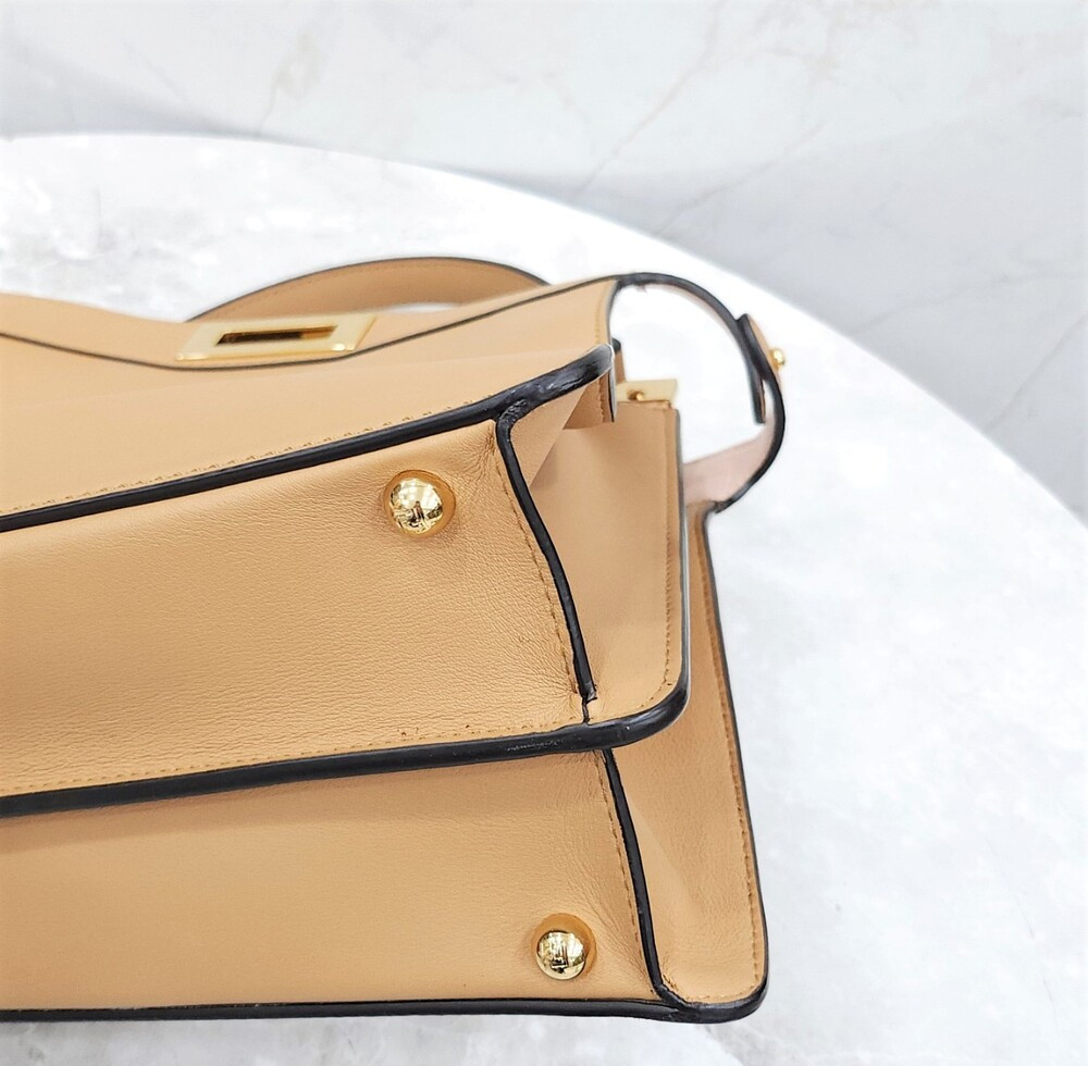 [럭스유] 펜디 피카부 I SEE U 미디움 백