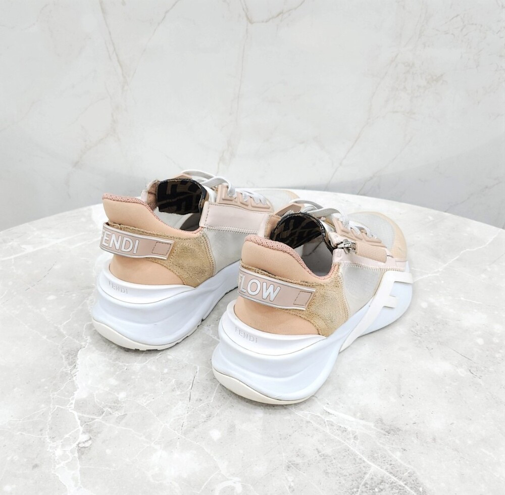 [럭스유] 36 / 펜디 플로우 로고 러너 스니커즈