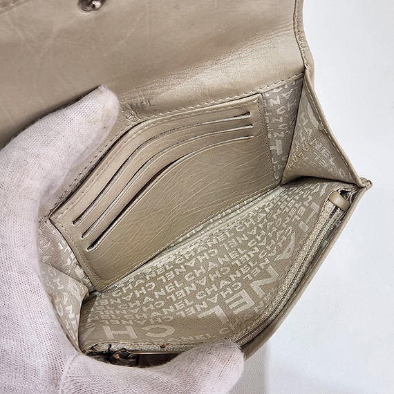 샤넬 CC 로고 깜봉 중지갑 11번대