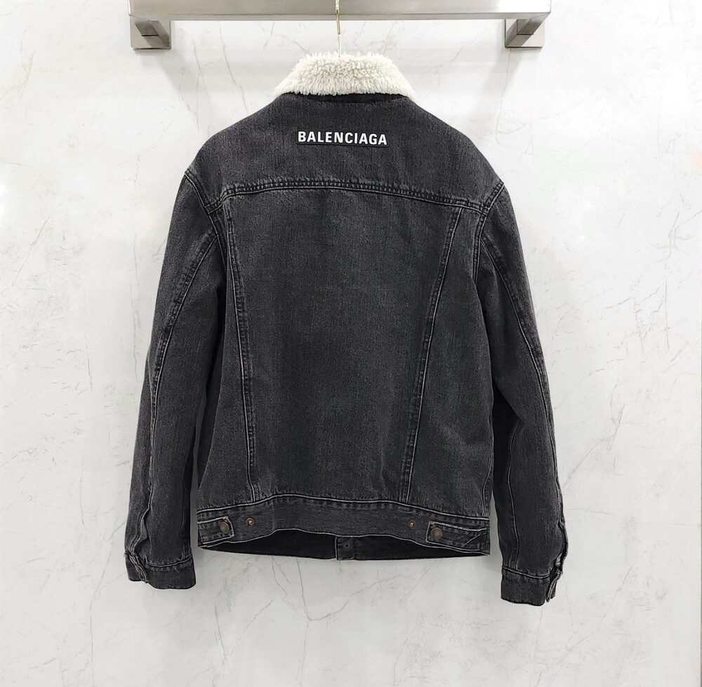 [럭스유] 38 / 발렌시아가 양털 데님 로고 흑청 자켓