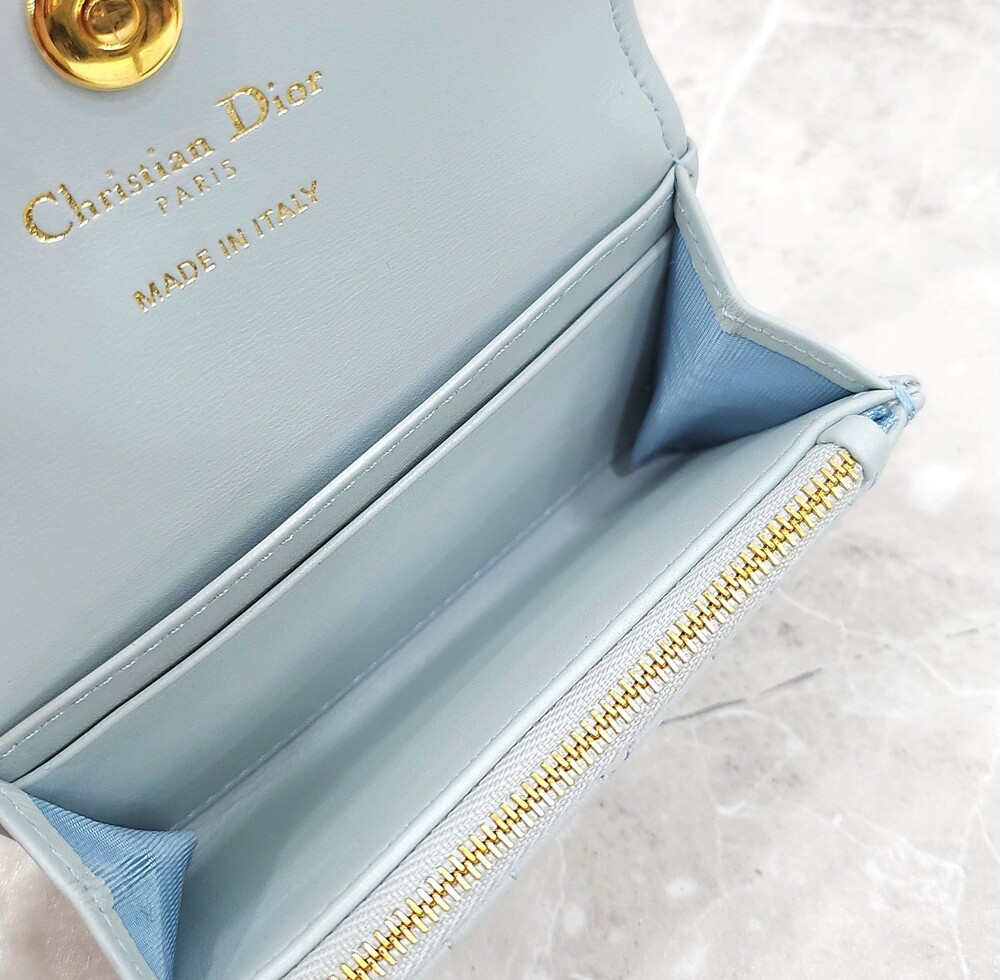 [럭스유] 디올 졸리 글리신 플라시드 블루 까나쥬 지갑 S3102UNJB