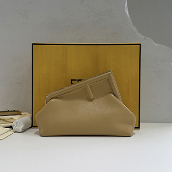 펜디 퍼스트 금장 스몰 숄더백 8BP129