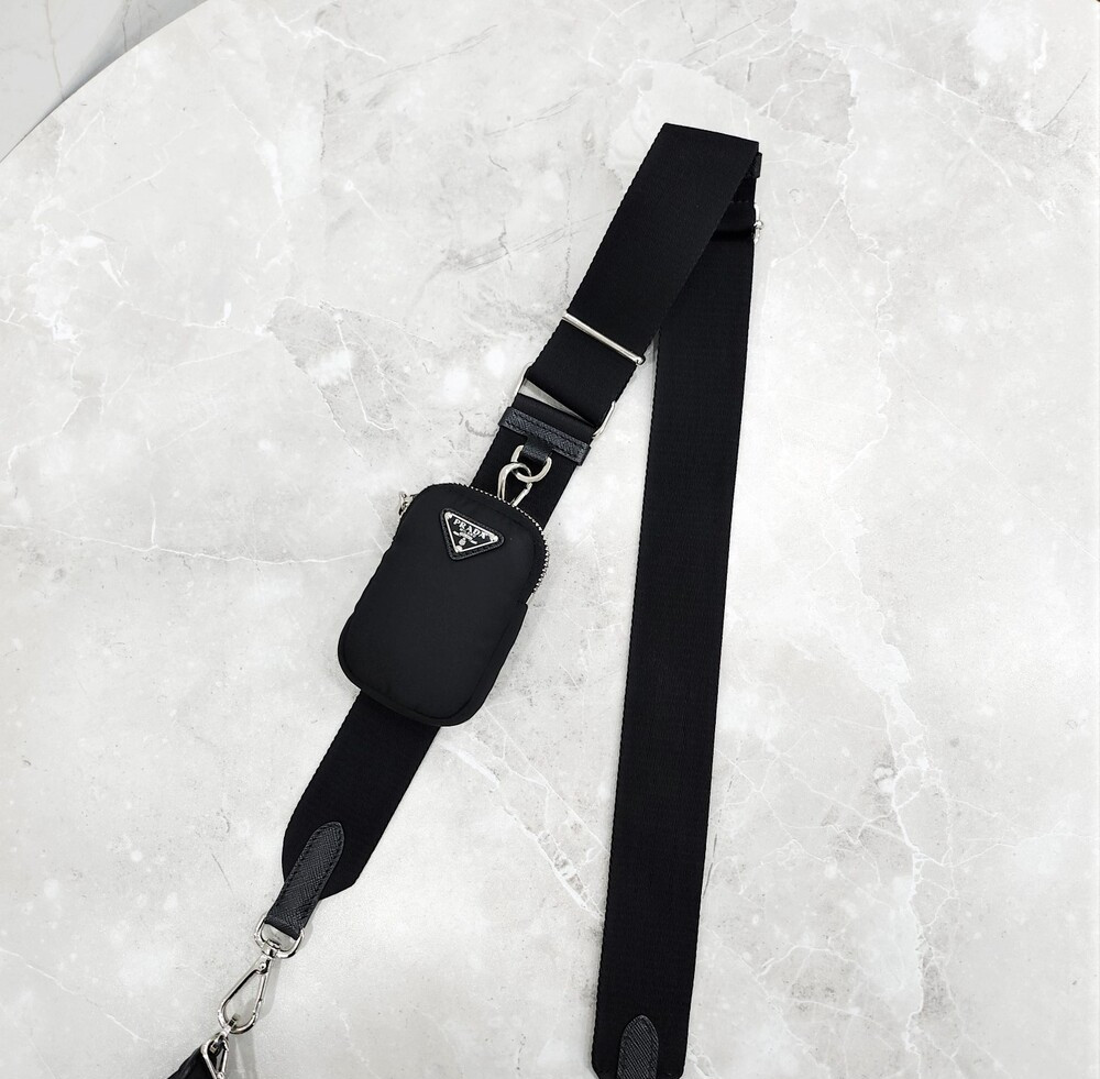 [럭스유] 프라다 리에디션 2005 리나일론 숄더 크로스백 1BH204